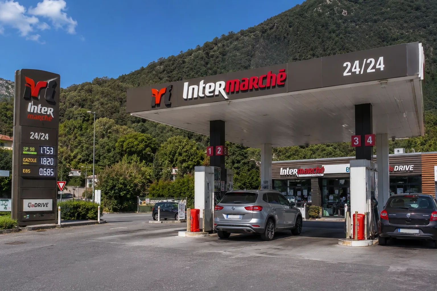 Illustration of the Intermarche Val des Castagnins fuel station