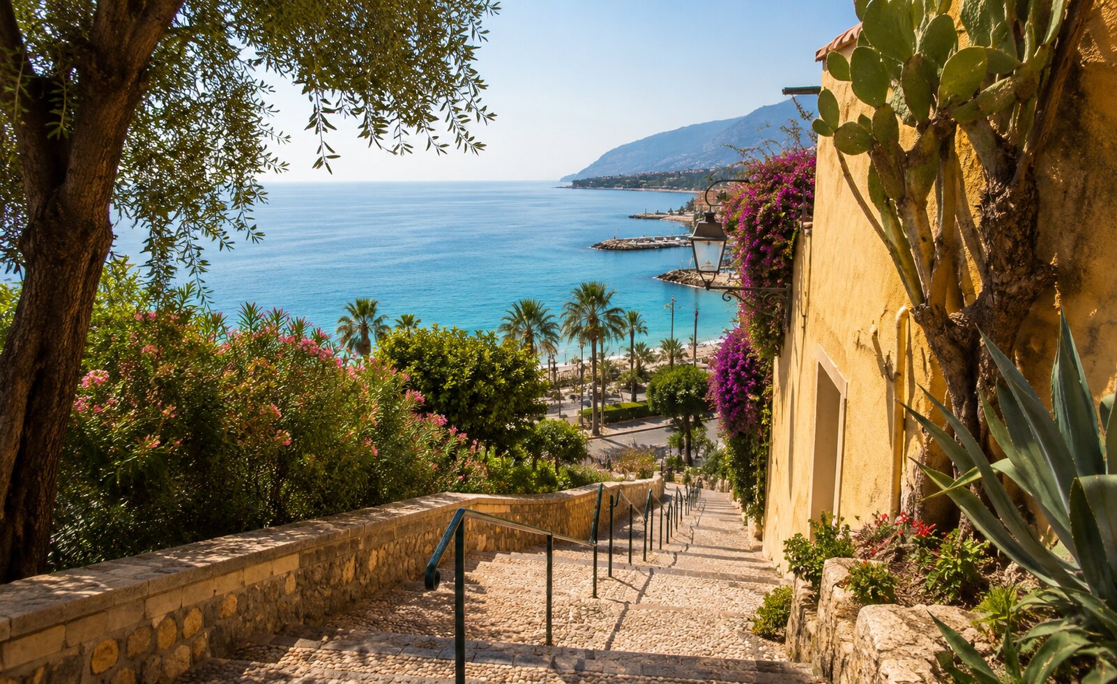 Riviera planning scene for Azur Menton guest questions